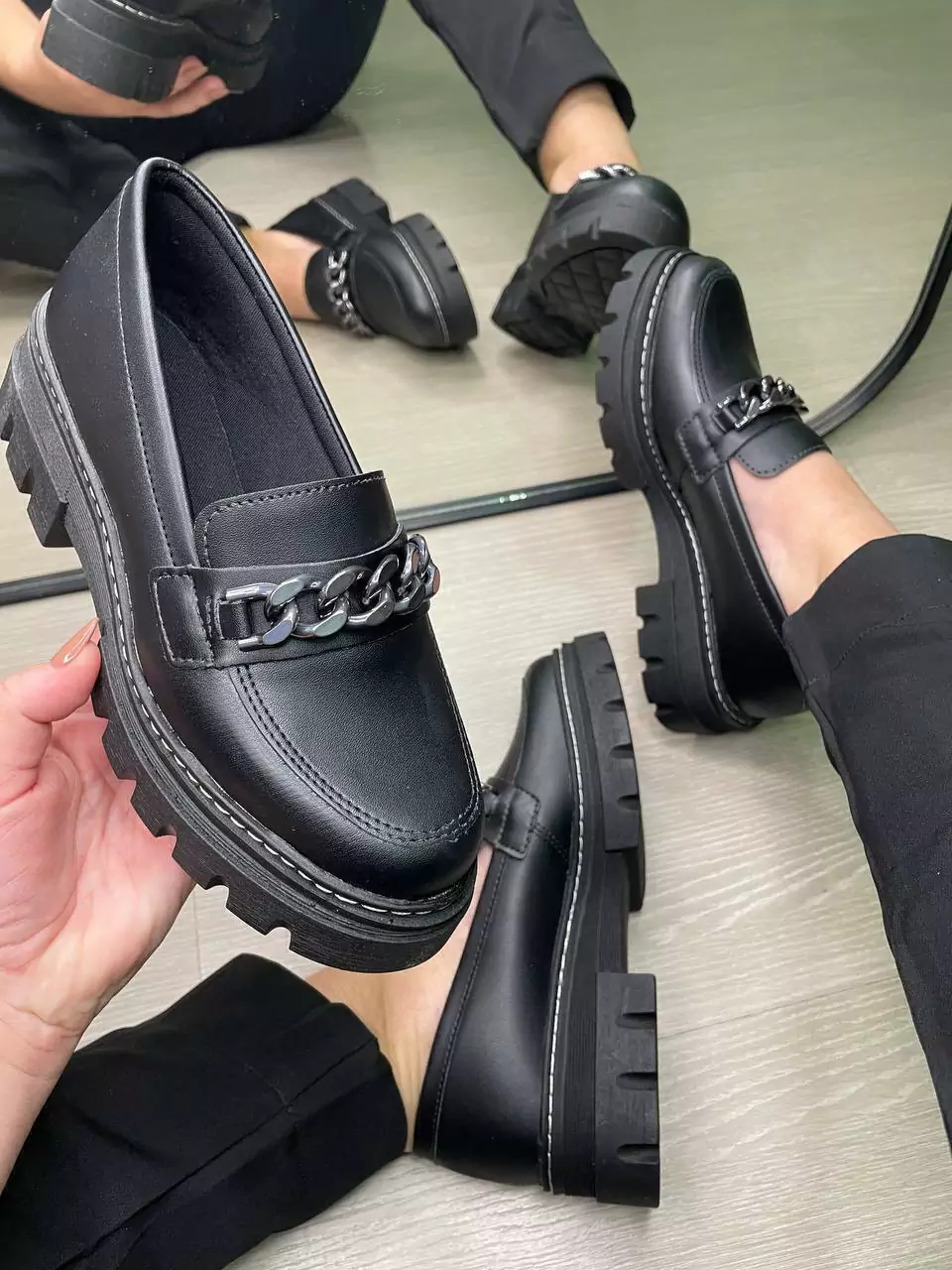 Mocassim Salto Tratorado - Preto