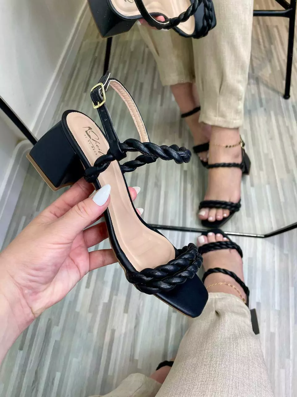 Sandália Tati - Preto
