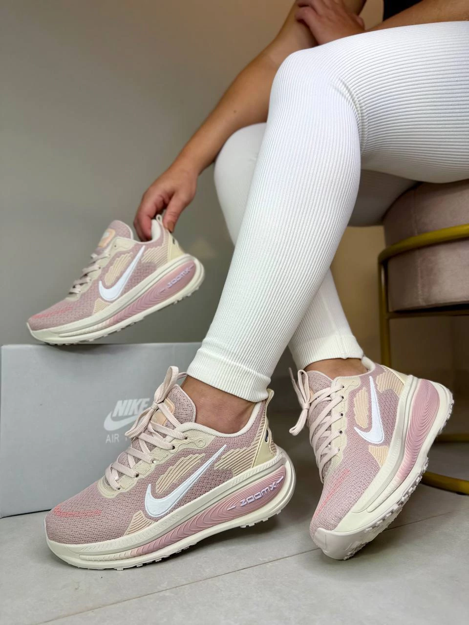 Tênis Vomero 18 Rose