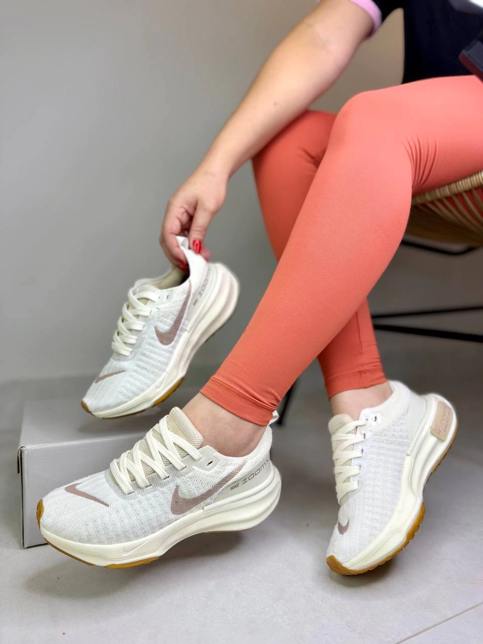 Tênis Zoomx Invincible - Off White